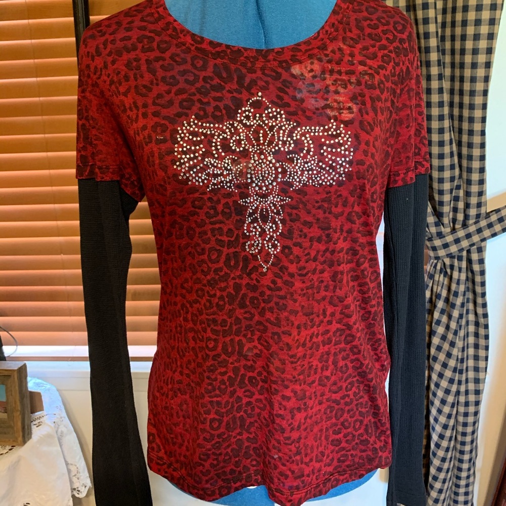 Black and red top with black long sleeves